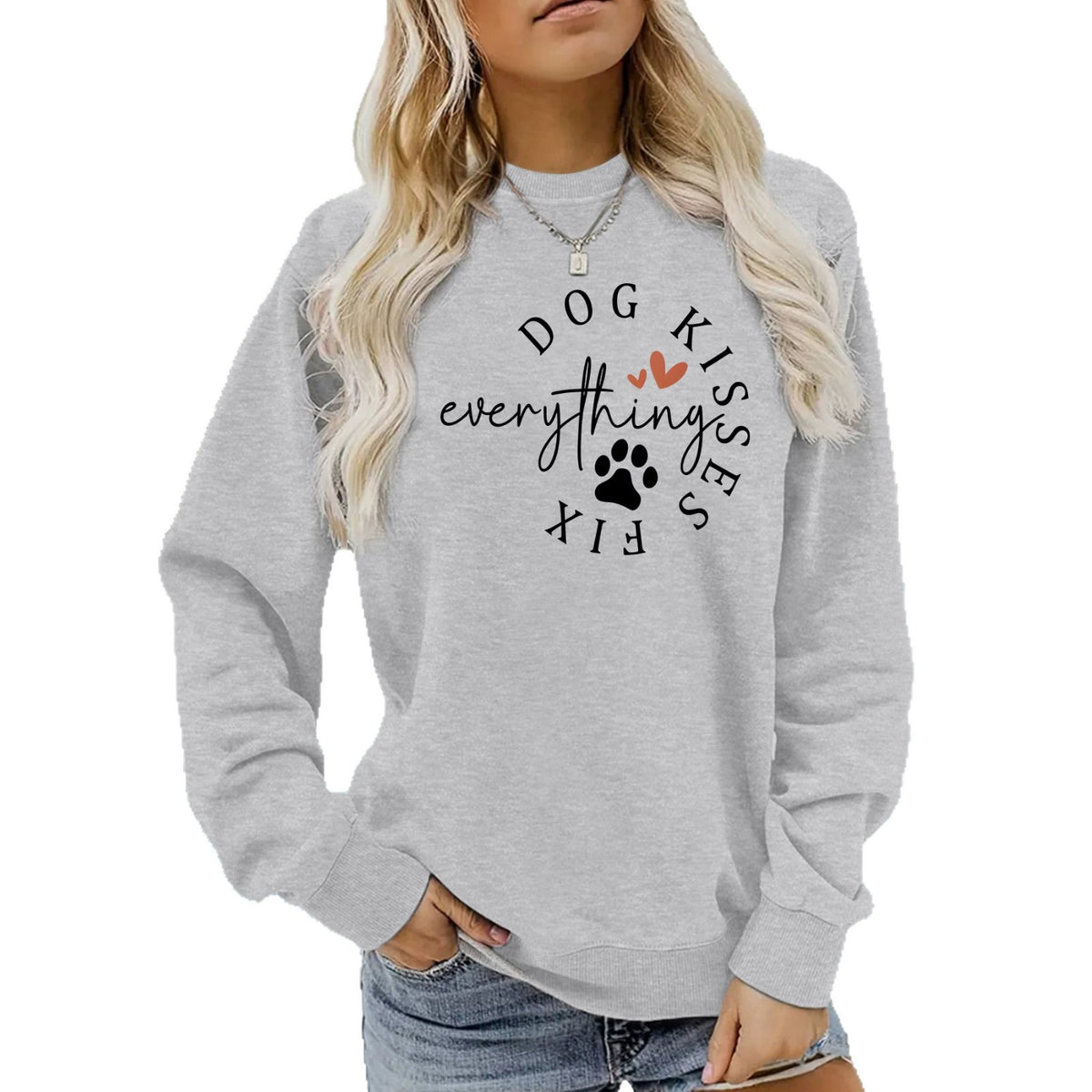 Wear a round neck fleece hoodie